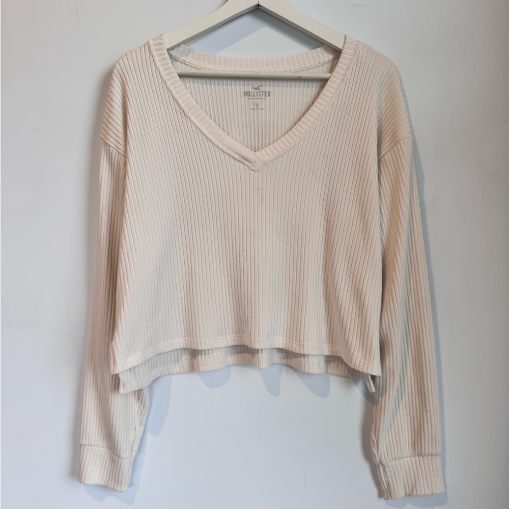 Hollister Off-White Ribbed V-Neck Sweater Size Medium